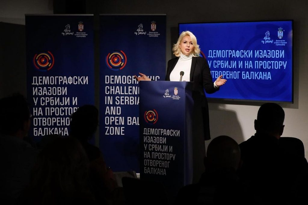 Поносни на борбу државе за бољу демографску слику