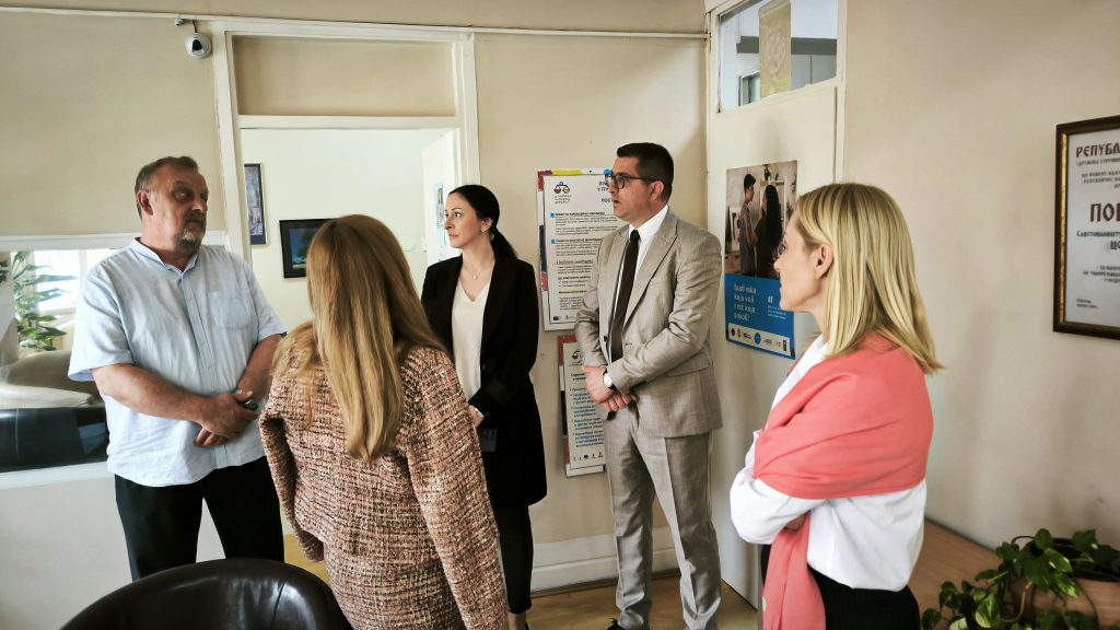 Ниш: Жарић Ковачевић у посети Центру за социјални рад