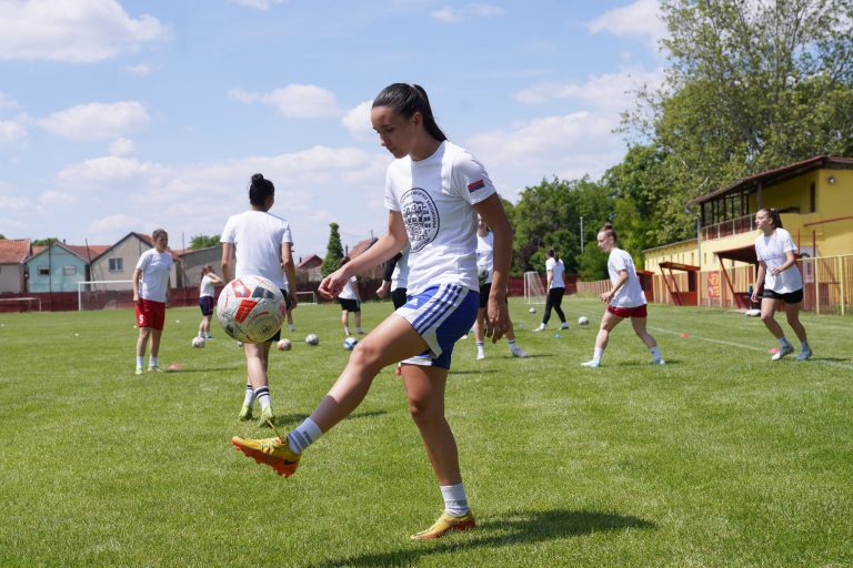 TRENING
