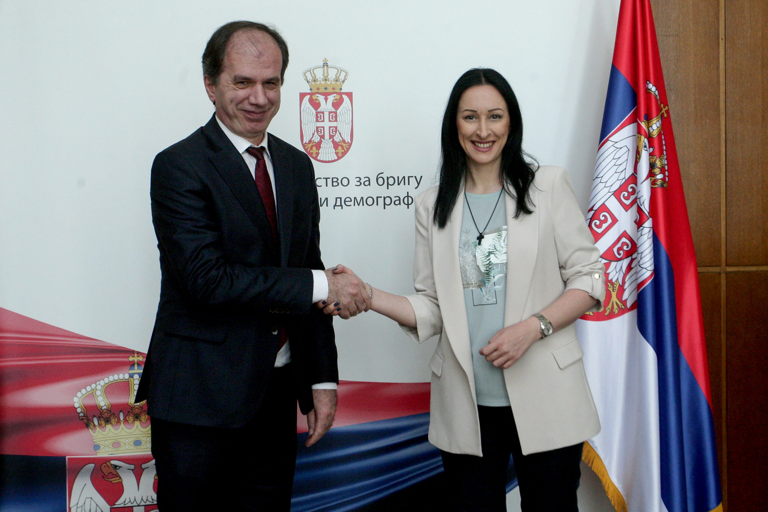 Beograd, 11. juna 2025.-Ministar za brigu o porodici i demografiju Jelena ariæ Kovaèeviæ sastala se sa stalnim predstavnikom UNDP-a u Srbiji Jakupom Beriom.  FOTO TANJUG/ SAVA RADOVANOVIÆ/ nr