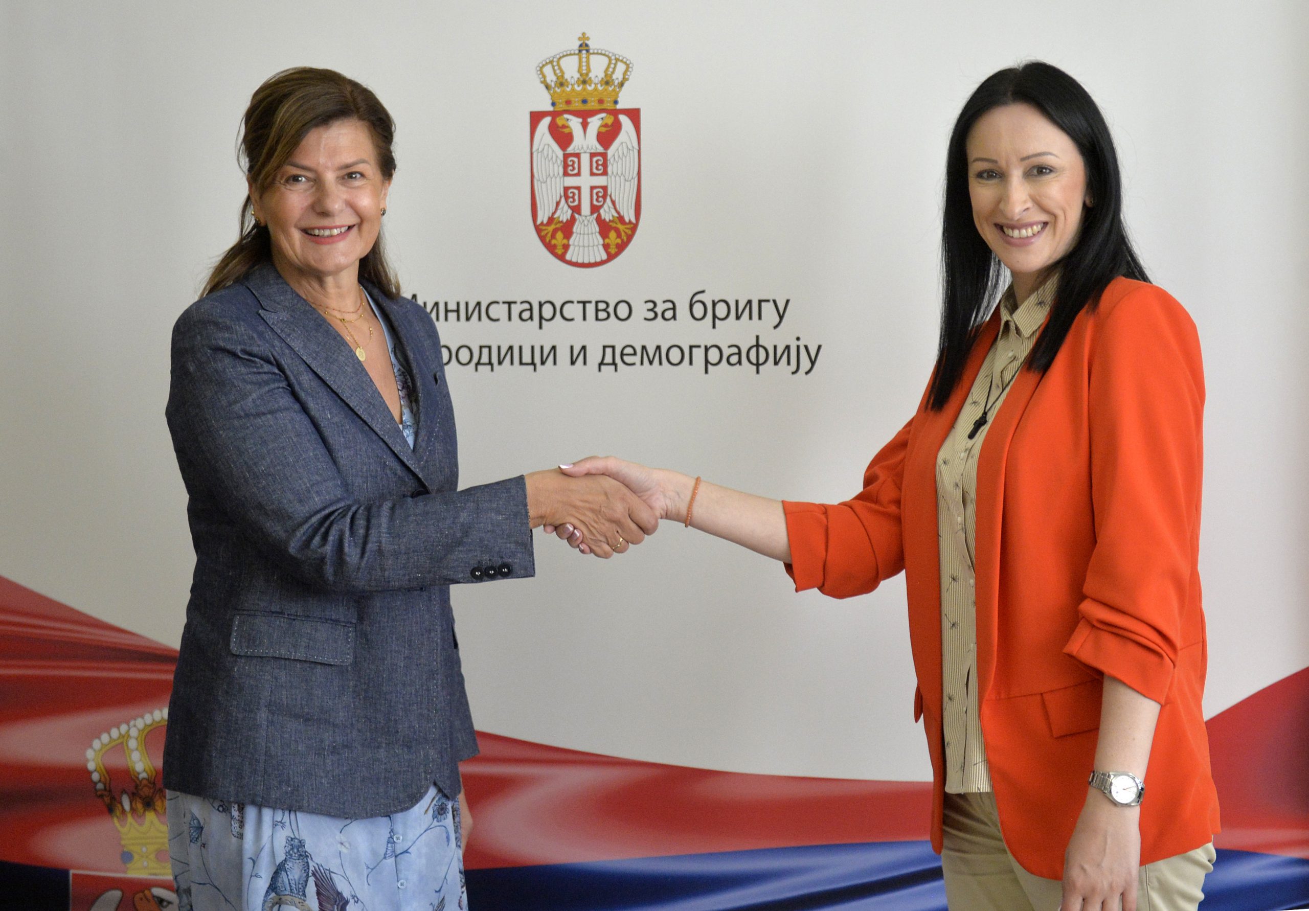 Beograd, 23. juna 2025. - Ministarka za brigu o porodici i demografiju Jelena ariæ Kovaèeviæ sastala se sa eficom Kancelarije Populacionog fonda Ujedinjenih nacija (UNFPA) u Republici Srbiji Borkom Jeremiæ. FOTO TANJUG/ RADE PRELIÆ/ bg