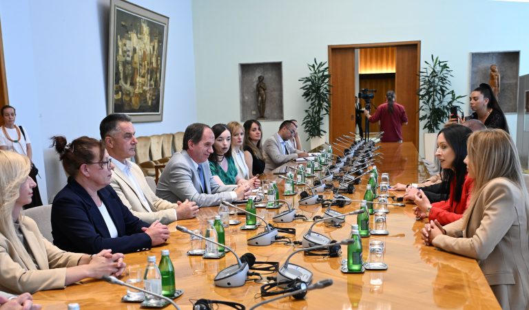UÈESNICI SASTANKA