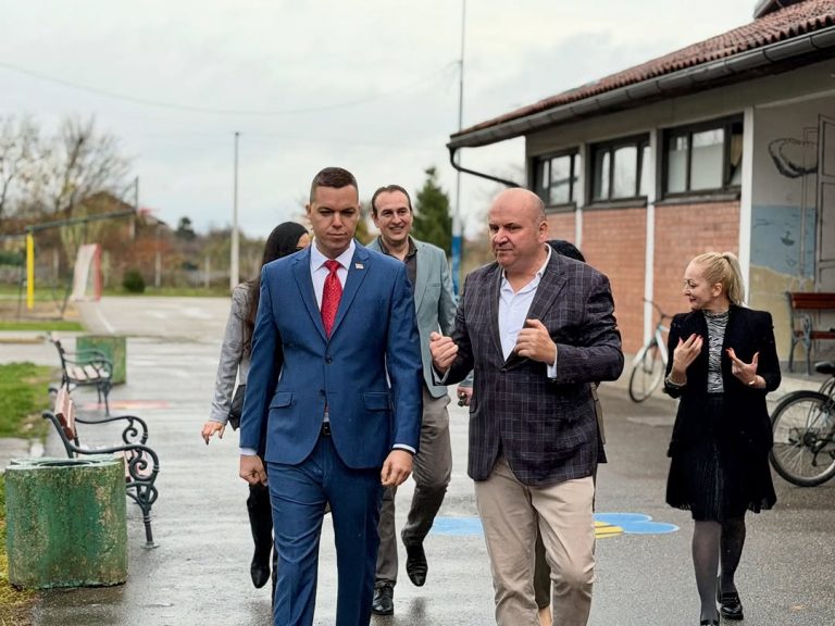 586898441_17989705586897104_3068765977859805859_n