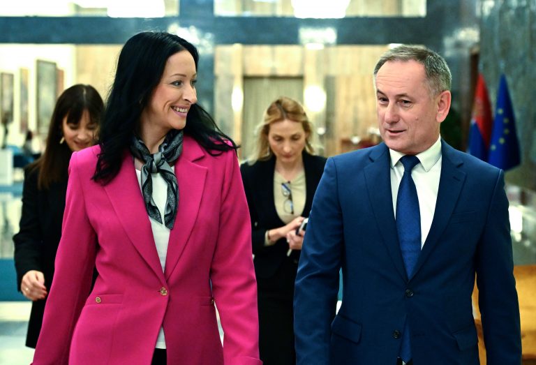 JELENA ARIÆ KOVAÈEVIÆ, JOEF MAÐAR