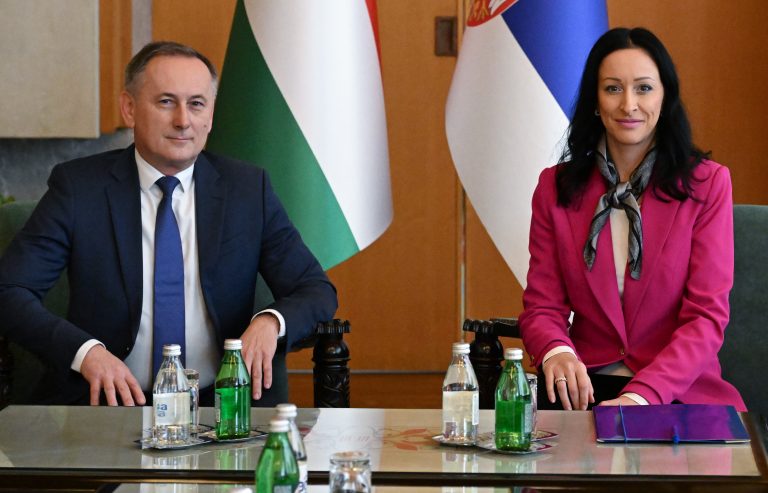 JOEF MAÐAR, JELENA ARIÆ KOVAÈEVIÆ