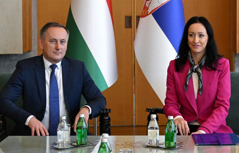 JOEF MAÐAR, JELENA ARIÆ KOVAÈEVIÆ