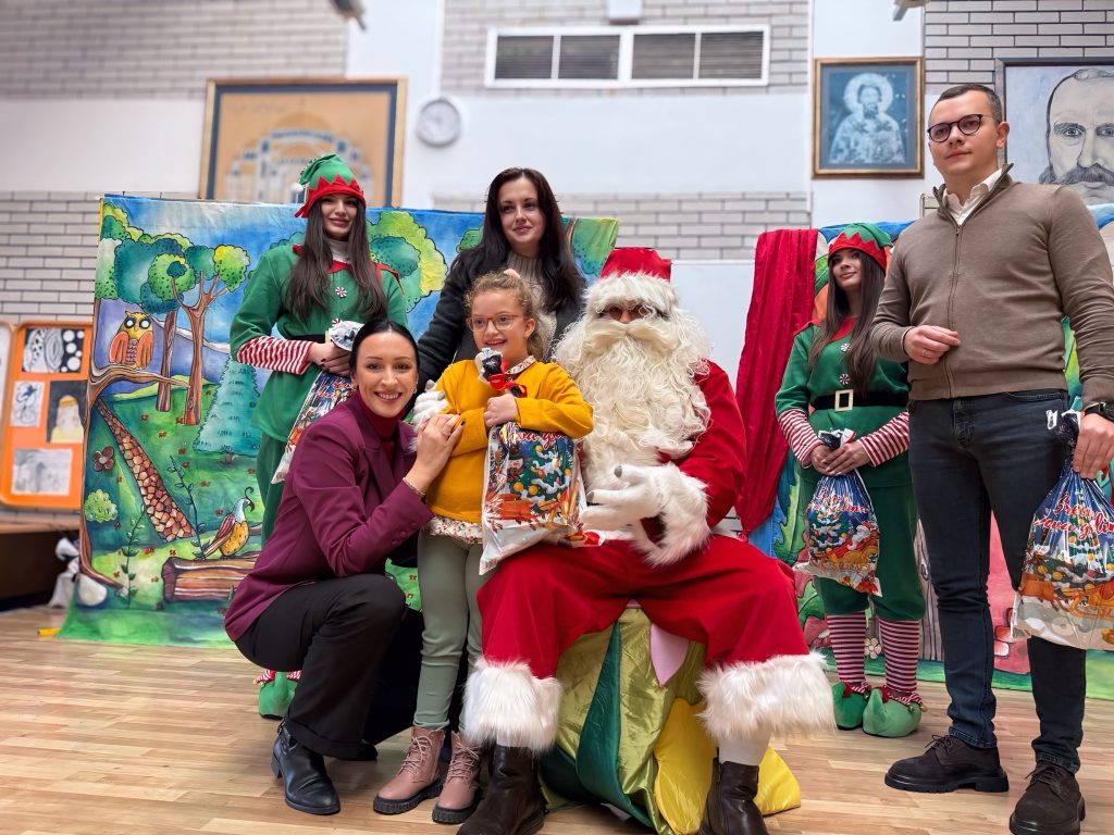 Жарић Ковачевић: Празнична радост треба да стигне до сваког детета