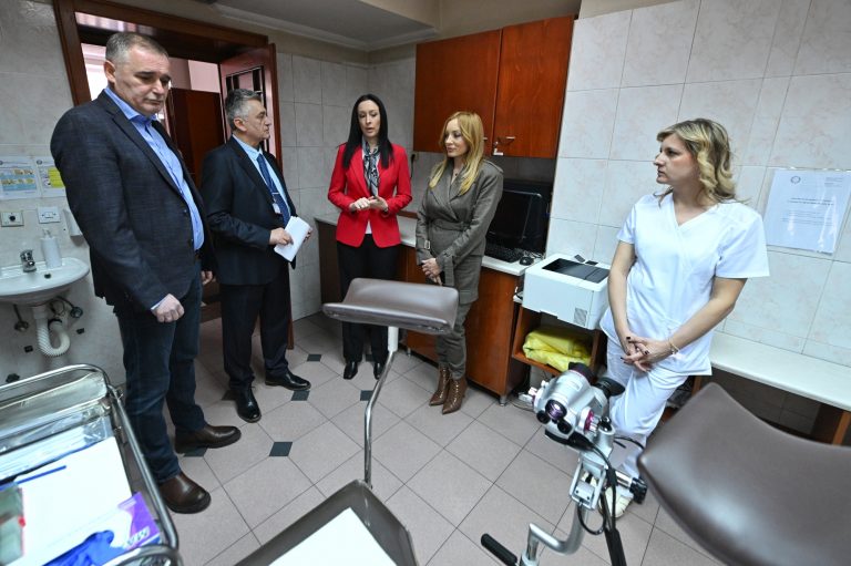 MILO VIDOVIÆ, VLADO BATNOIÆ I JELENA ARIÆ KOVAÈEVIÆ