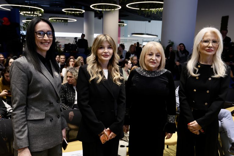 ZAJEDNIÈKA FOTOGRAFIJA