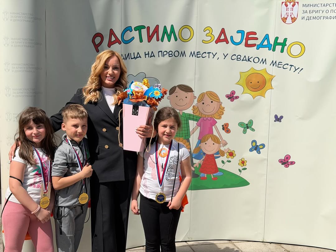 Караван „Растимо заједно“ настављен у Младеновцу: Подршка породицама кроз директан разговор са грађанима