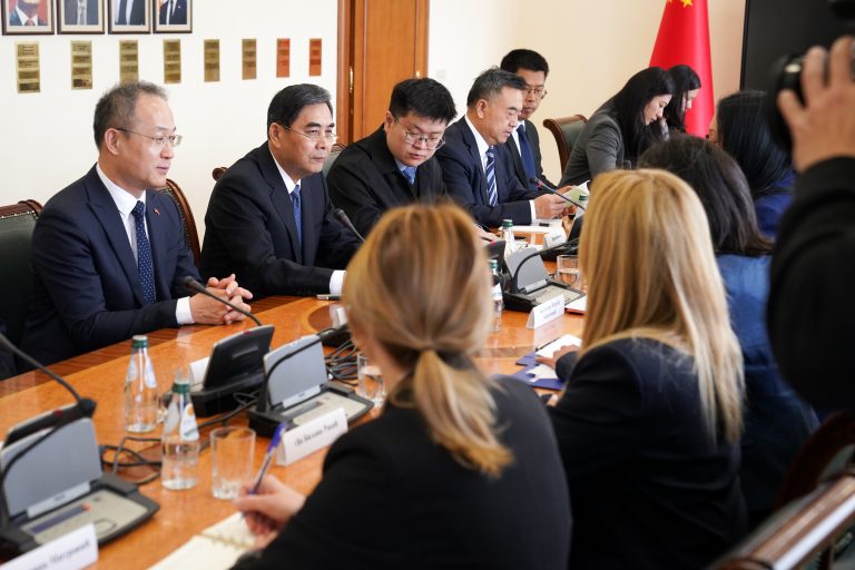 LI MING, DANG ÐINAN