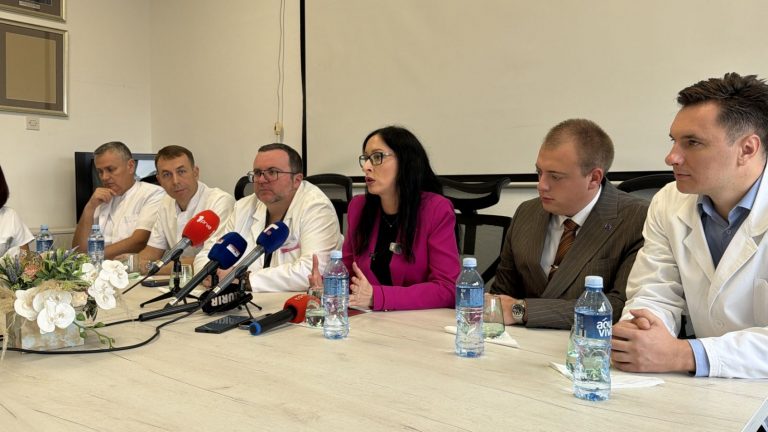 IMG-b9d6d7058f464795b3c98c864d43fcfa-V